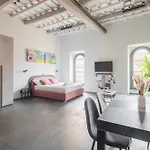 Historic Centre Luxury Rooftop 公寓 *