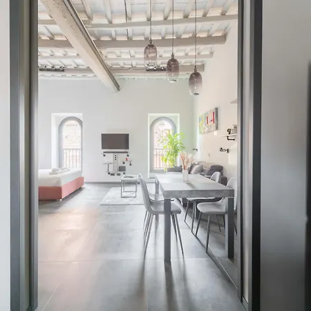 Historic Centre Luxury Rooftop Appartamento