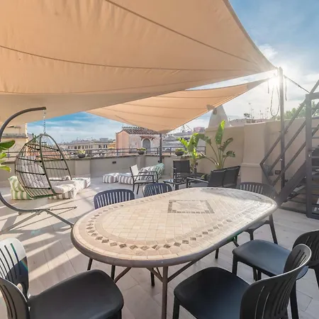 Historic Centre Luxury Rooftop 公寓 *